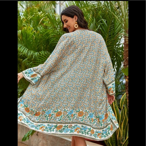🚨 CLEARANCE 🚨 NWOT Ditsy floral print open kimono - Picture 4 of 8